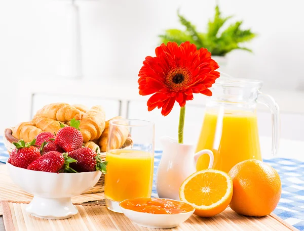 Early breakfast — Stock Photo, Image