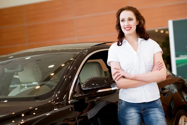 Portrait of a young woman — Stock Photo, Image