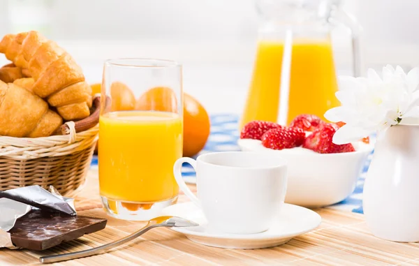 Continental breakfast — Stock Photo, Image