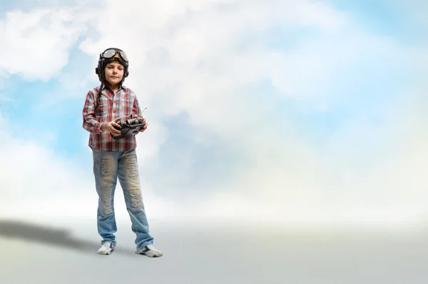 Boy dreams of becoming a pilot — Stock Photo, Image