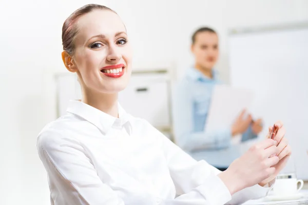 Retrato de una mujer de negocios — Foto de Stock