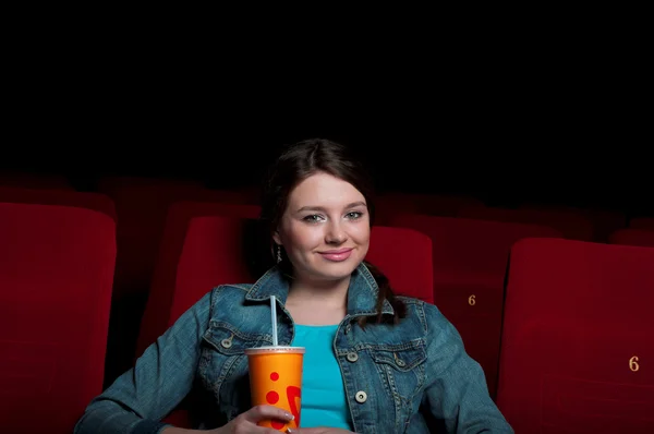 Mujer en el cine — Foto de Stock