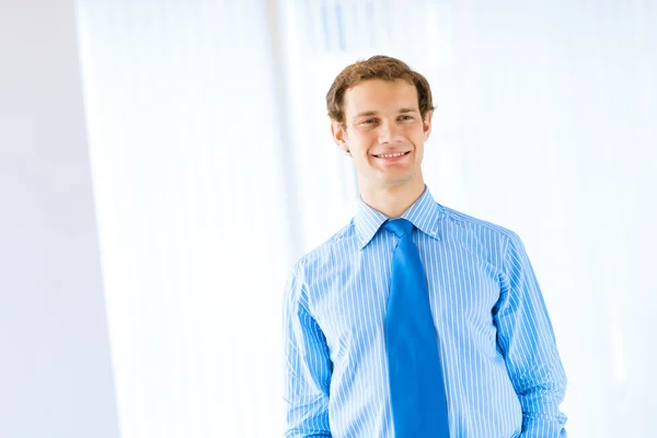 Retrato de un empresario en el cargo — Foto de Stock