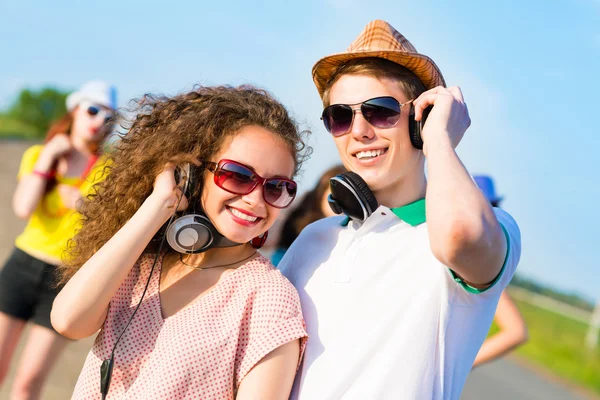 Young couple — Stock Photo, Image