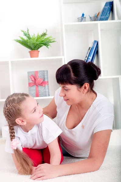 Porträt einer glücklichen Familie — Stockfoto