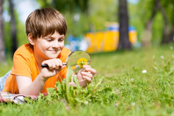 Giovane scienziato — Foto Stock