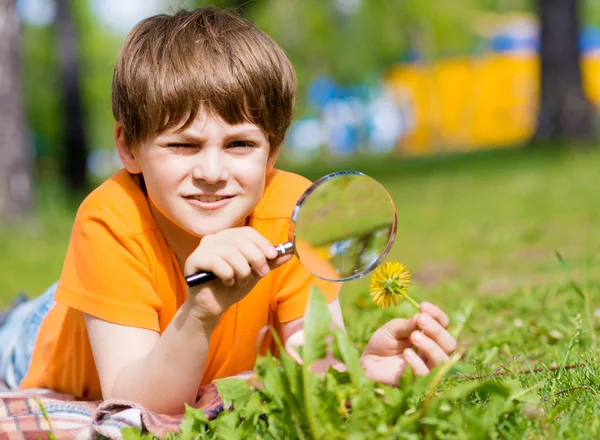 Junge Wissenschaftlerin — Stockfoto