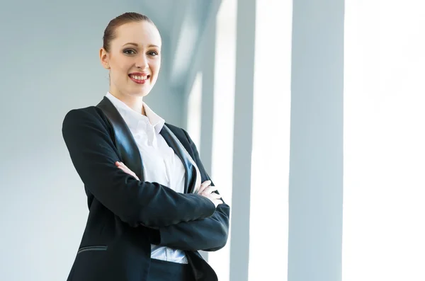 Mujer de negocios moderna joven —  Fotos de Stock