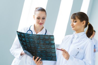 iki doktor görüntüsü