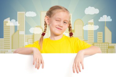 Beyaz bir bayrak tutan kız