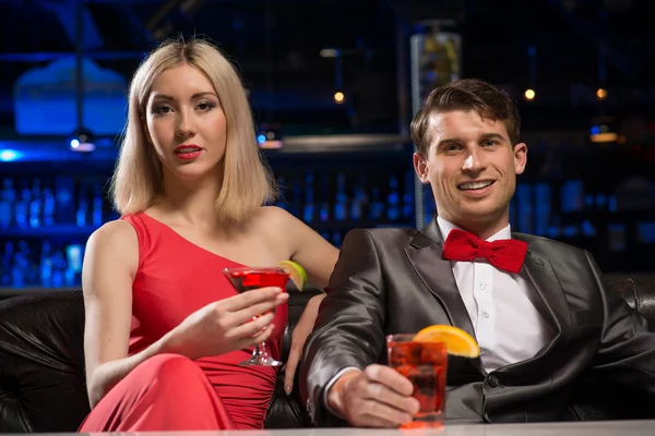 Couple in a nightclub — Stock Photo, Image