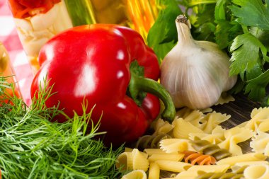 İtalyan makarna ve sebzeler
