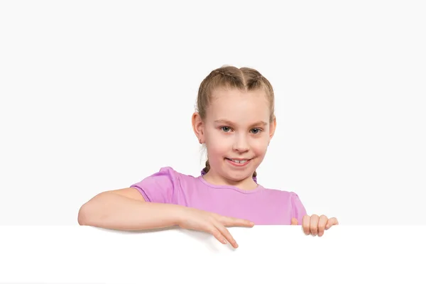 Menina segurando cartaz branco — Fotografia de Stock