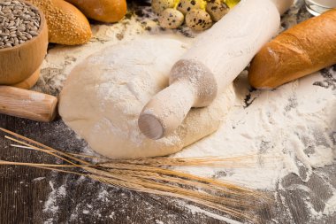 un, yumurta, beyaz ekmek, buğday kulaklar