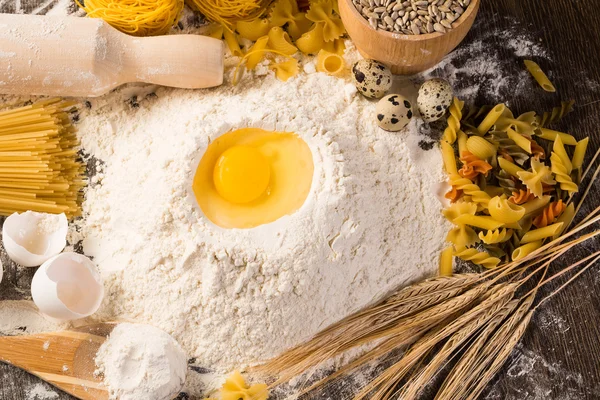 Mel, egg, hvete, stilleben – stockfoto