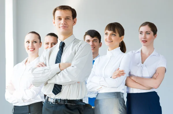 Geschäftsmann über sein Team — Stockfoto