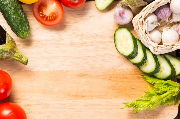 Vegetables on the kitchen board — Stock Photo, Image