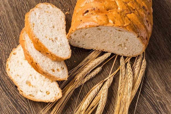 Sliced bread with cereals — Stock Photo, Image