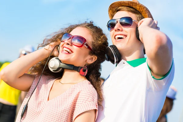 Young couple — Stock Photo, Image