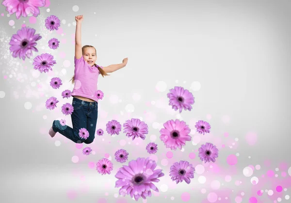 Meisje springen — Stockfoto