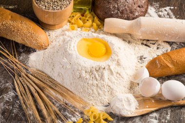 un, yumurta, buğday natürmort