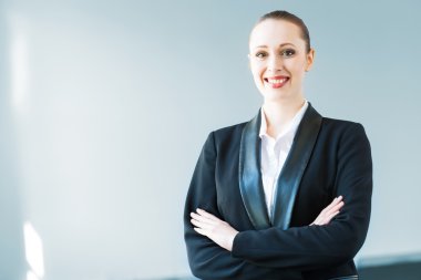 Genç modern iş kadını