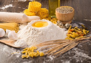 un, yumurta, buğday natürmort