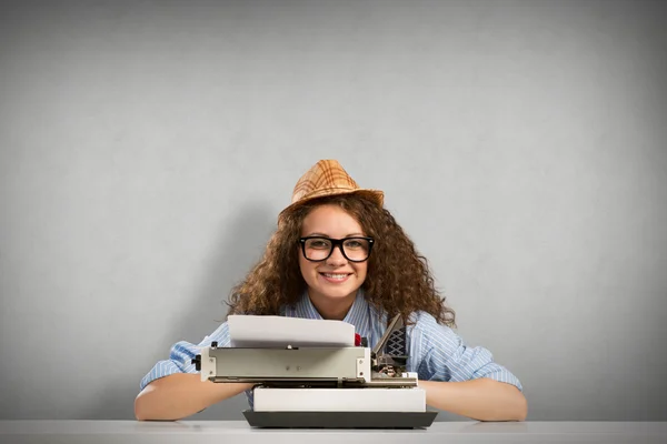 Mujer escritora —  Fotos de Stock