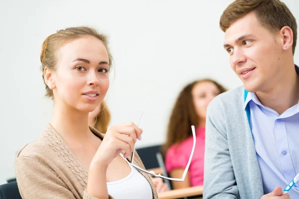 Studenten in de klas — Stockfoto