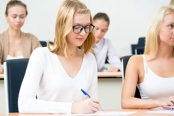 Students in the classroom — Stock Photo, Image