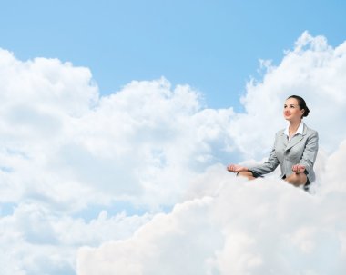 iş kadını meditasyon