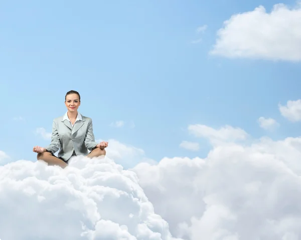 Business woman meditating — Stock Photo, Image