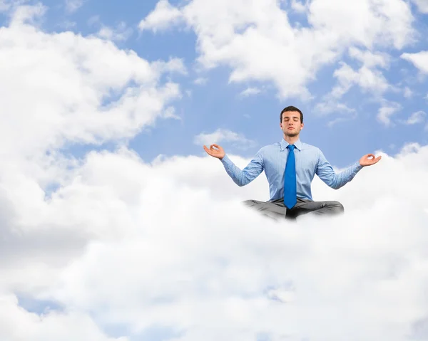 Homem de negócios meditando — Fotografia de Stock