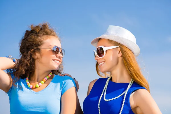 Chicas jóvenes — Foto de Stock