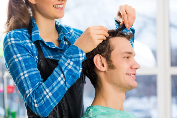 Hairdresser and client — Stock Photo, Image