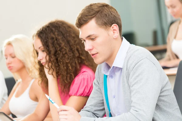 Studenti ve třídě — Stock fotografie