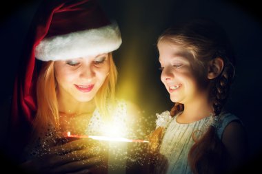 Anne ve kızı giftbox açıldı