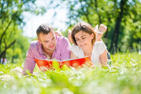 Date in park — Stock Photo, Image