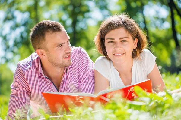 Date in park — Stock Photo, Image