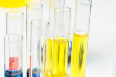 Laboratuvar analizi ve test konsepti