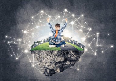 Okul çağında bu harika dünyayı keşfeden sevimli bir çocuk.