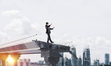 Gizli riskler ve tehlikeler kavramı.