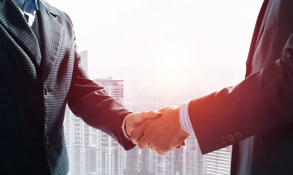 Close-up of the handshake of businessmen. — Stock Photo, Image