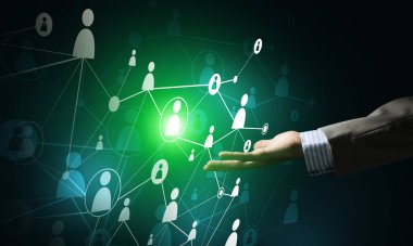 Karanlık arka planda modern kablosuz teknolojileri iletişim ve ağ olarak sunmak