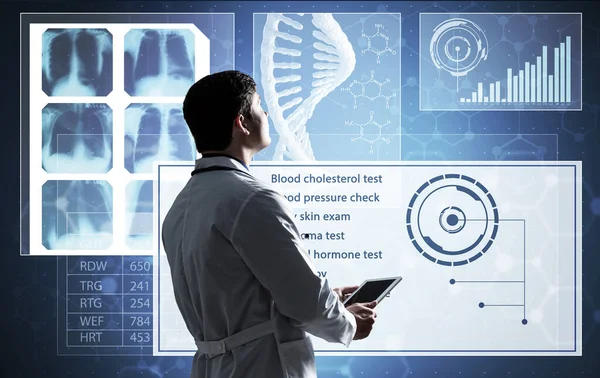 Médico e Tecnologia Digital Imagens De Bancos De Imagens Sem Royalties