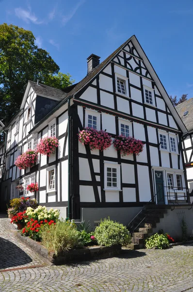 Fachwerkhaus de entramado de madera en Alemania —  Fotos de Stock