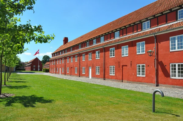 Edifício de tijolos vermelhos enormes em Copenhague, Dinamarca — Fotografia de Stock