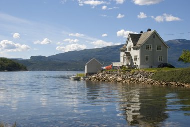 Pastoral Norveç eve hardangerfjord