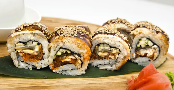 Sushi Roll com eell — Fotografia de Stock
