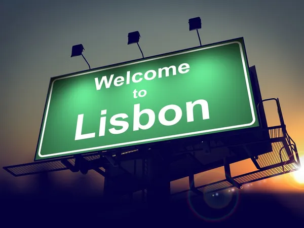 Billboard Bienvenido a Lisboa al amanecer . —  Fotos de Stock